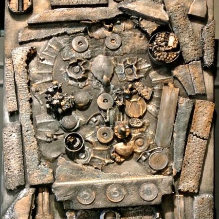 2francoise basrelief